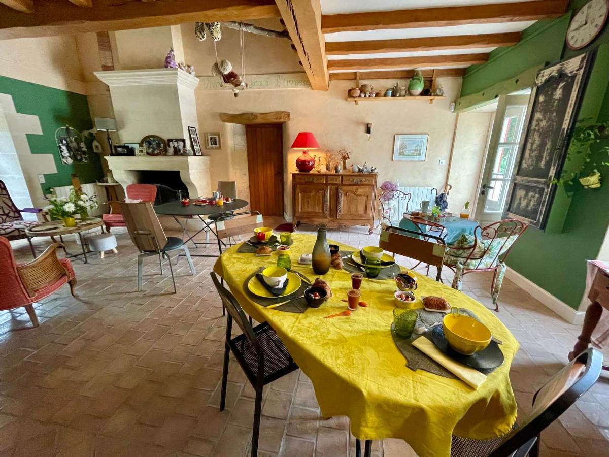 Bed and Breakfast Le p'tit nid de Gabriel à Les Touches-de-Périgny Extérieur photo