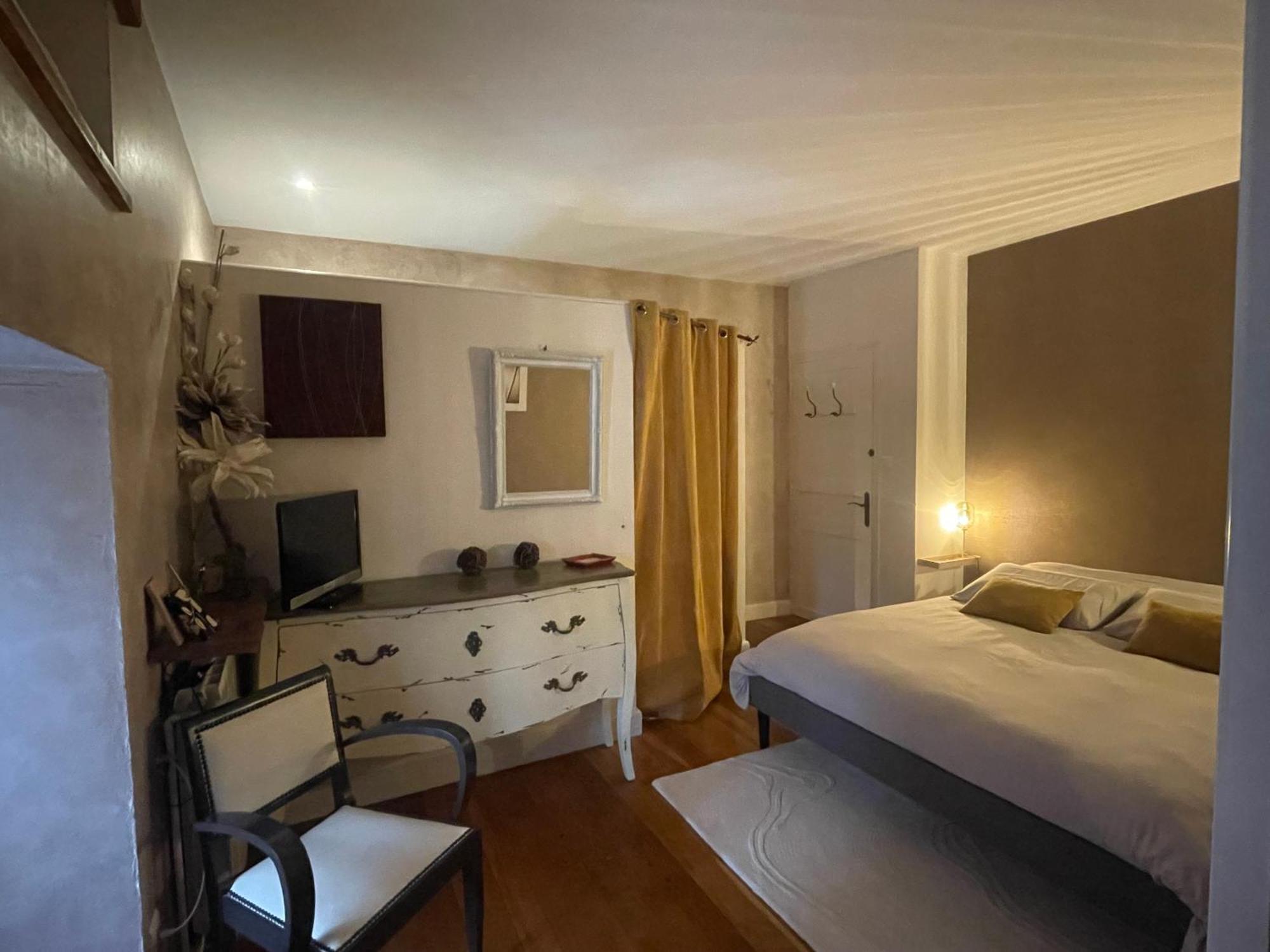 Bed and Breakfast Le p'tit nid de Gabriel à Les Touches-de-Périgny Extérieur photo